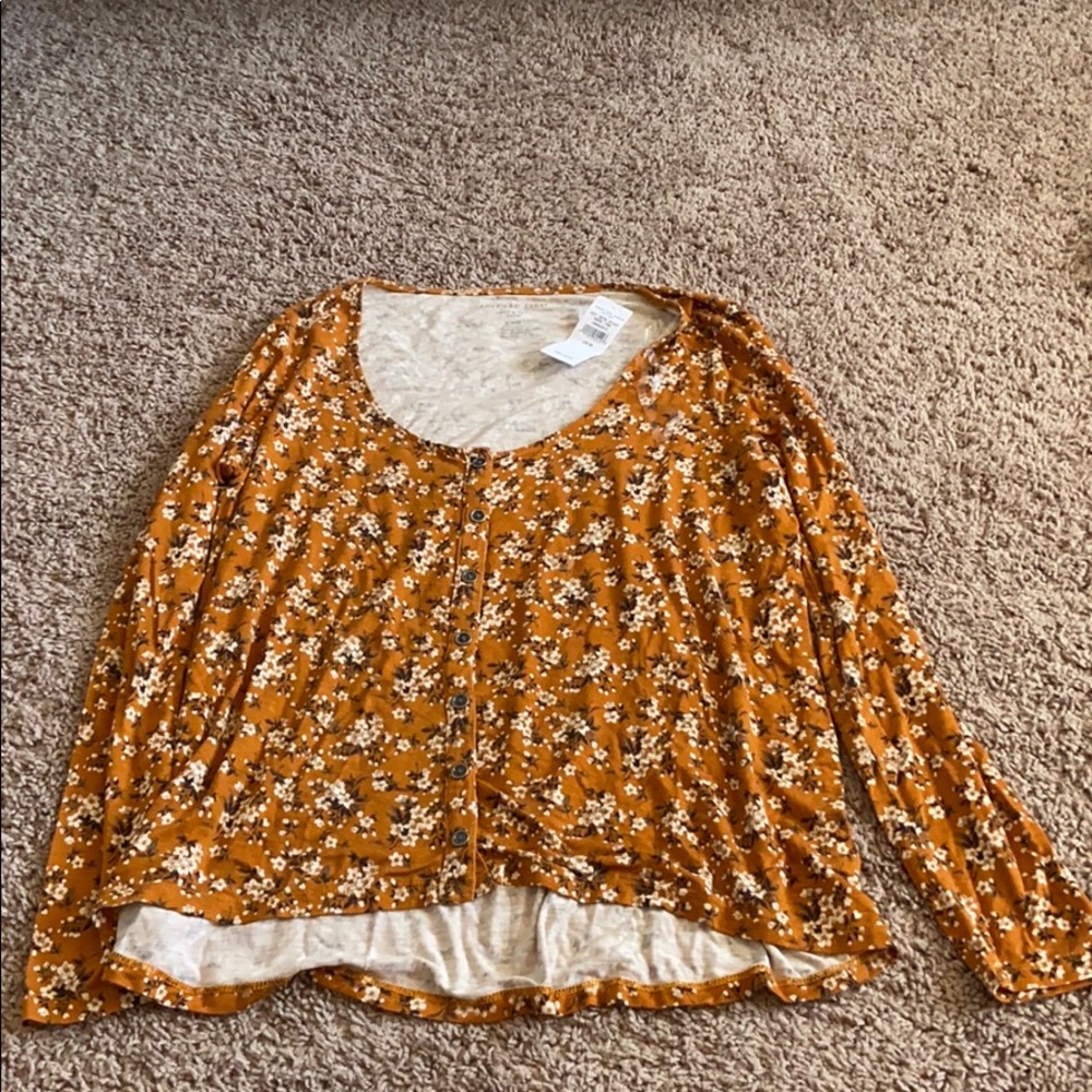 American Eagle Floral Long Sleeve
